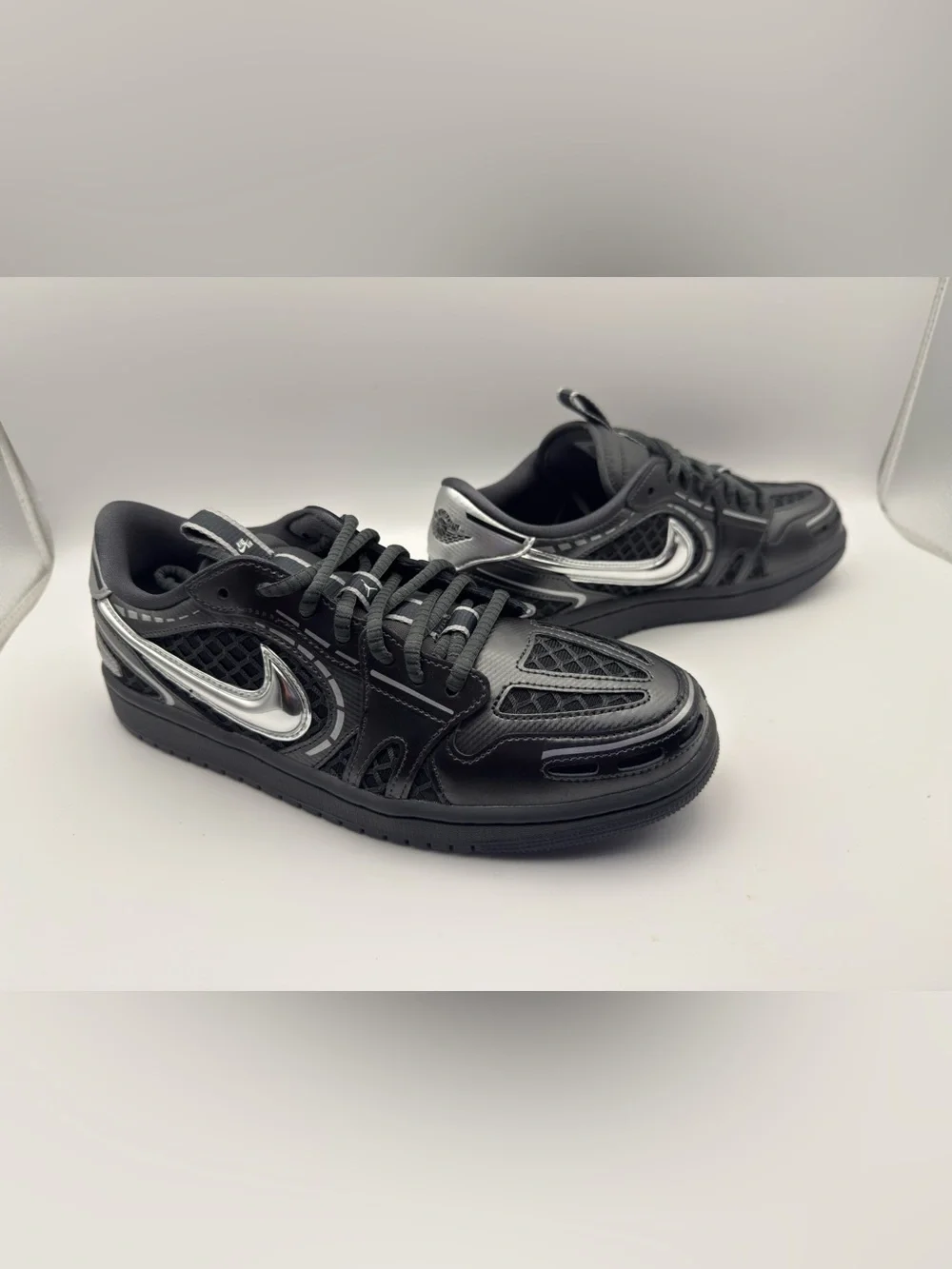 New Nike Air Jordan 1 Low SE Black Metallic Silver 9.5 W or 7 M